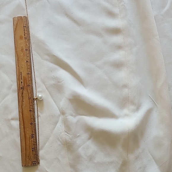 VINTAGE GOLD TONE 16" CHAIN WITH 925 FAUX PEARL PENDANT. - Picture 7 of 8